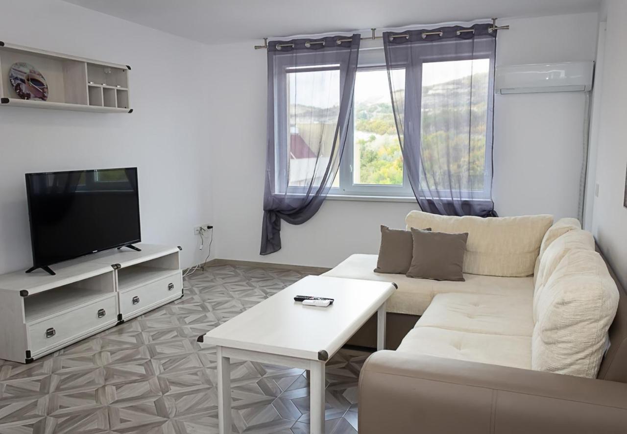 Apartment Lilia Kavarna ภายนอก รูปภาพ