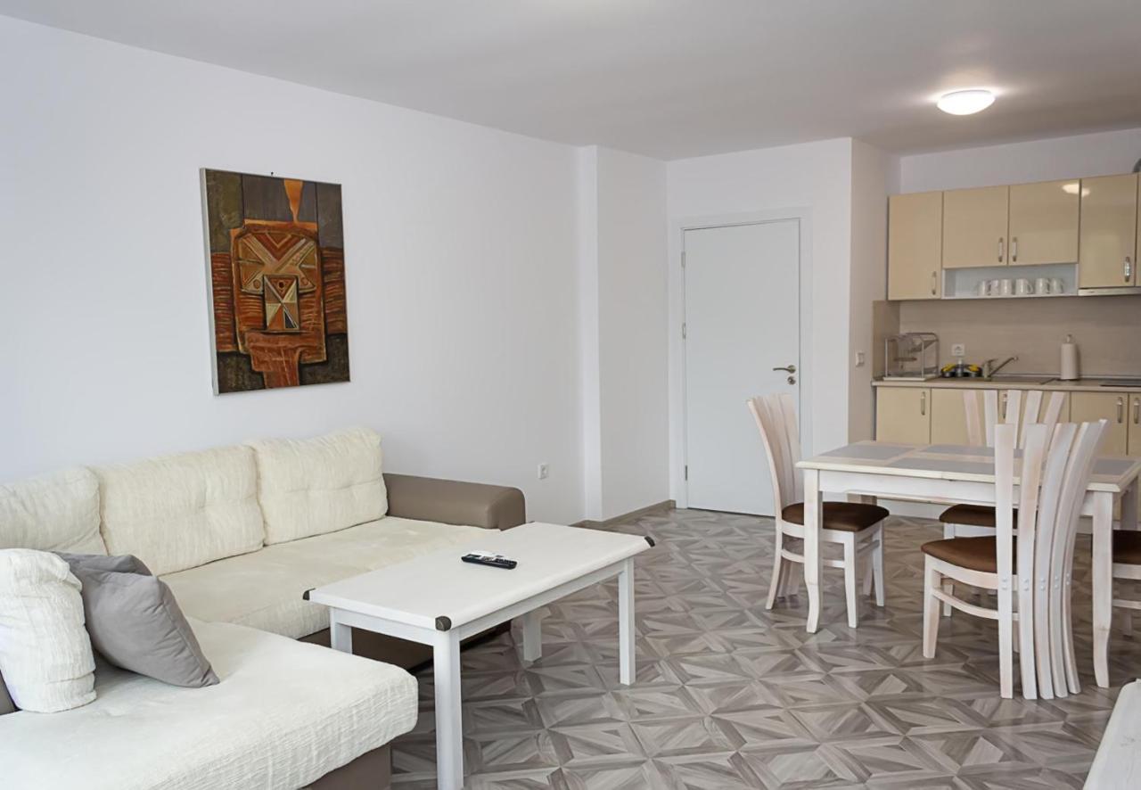Apartment Lilia Kavarna ภายนอก รูปภาพ